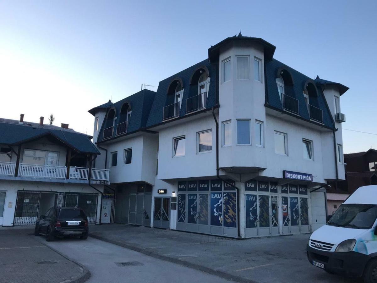 Grande Plus Apartment Dzungla Добой Экстерьер фото